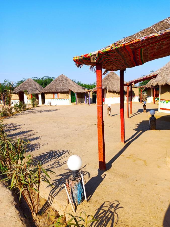 Kutir Craft Village Resort Bherandiāla Exterior foto