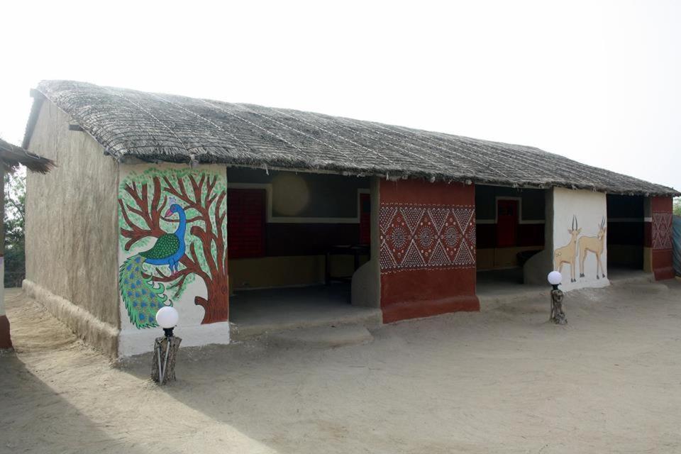 Kutir Craft Village Resort Bherandiāla Exterior foto