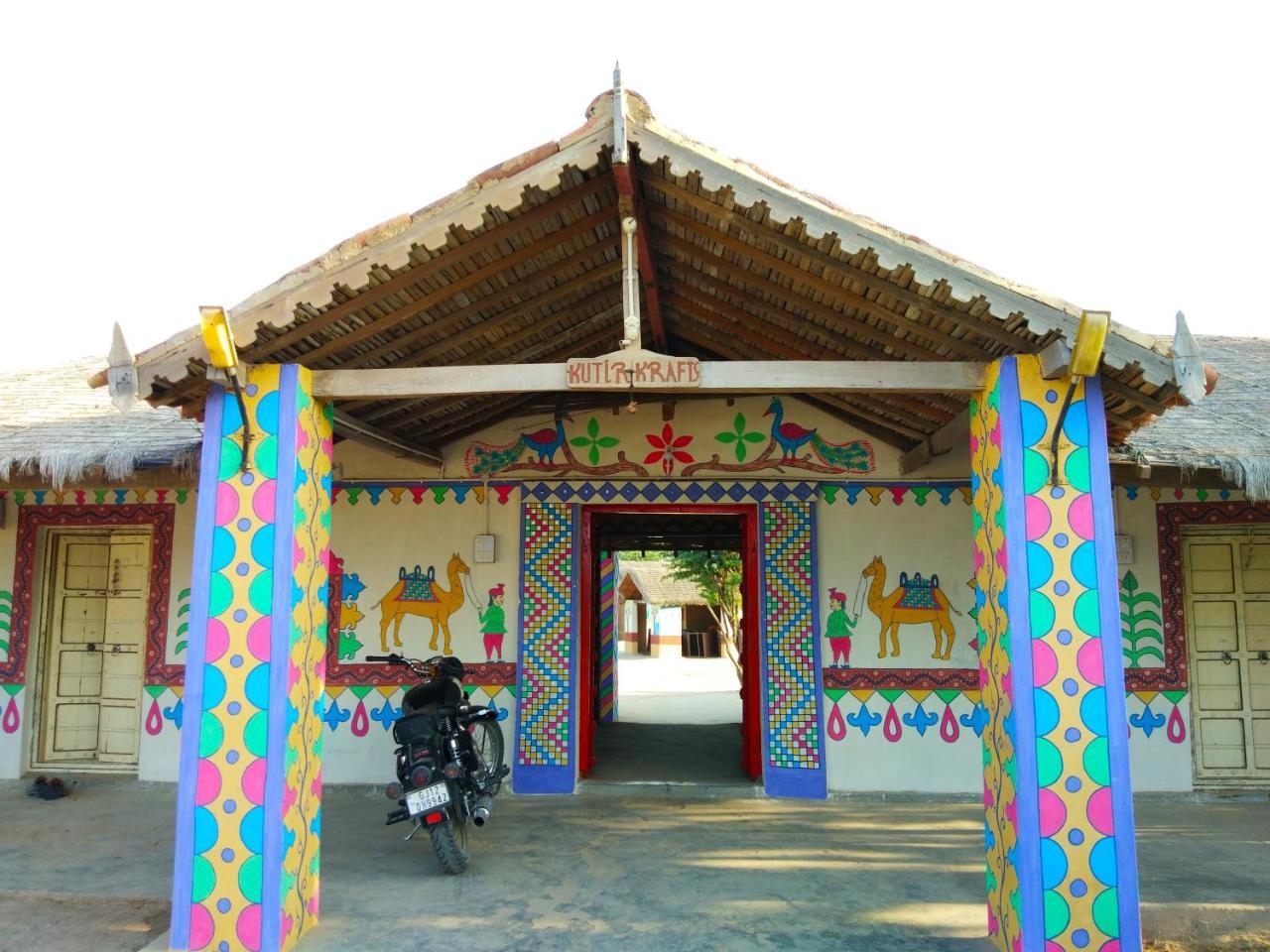 Kutir Craft Village Resort Bherandiāla Exterior foto